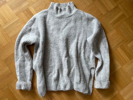 kuscheliger Pullover grau Grösse XS guter Zustand