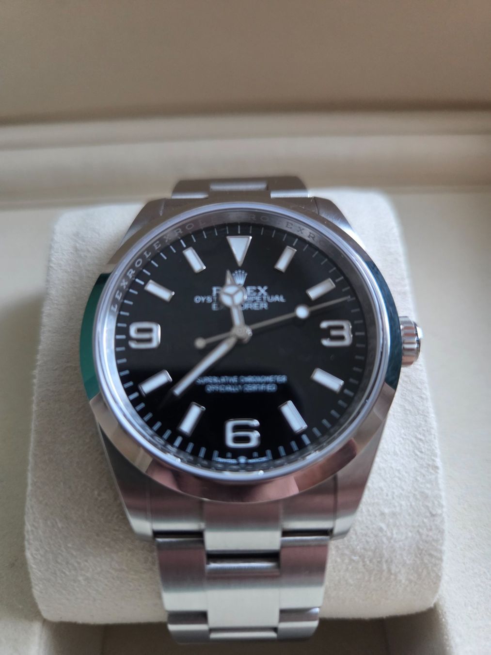 Rolex Uhren: Rolex Explorer 36 - 124270 - Fullset - 2025 – Gebraucht aus Olten von hjcs 1