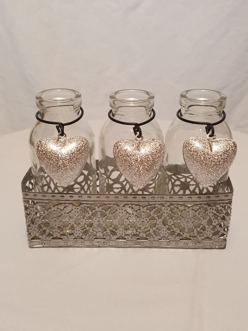 Toutes les décorations: 2 x Deko Körbchen mit 3 Gläsern – D'occasion à Läufelfingen par jac_vp95