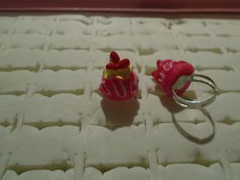 Kinder Fingerring Torte hoch/pink