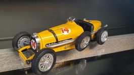 BURAGO: BUGATTI 1934 TYP 59 M:1:18 GELB