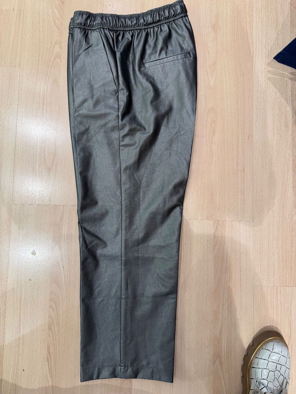 Cambio Pantaloni: Coole Kunstlederhose, Cambio, Gr. 36 – Nuovo (secondo la descrizione) da Oberrohrdorf venduto da maggys15 1