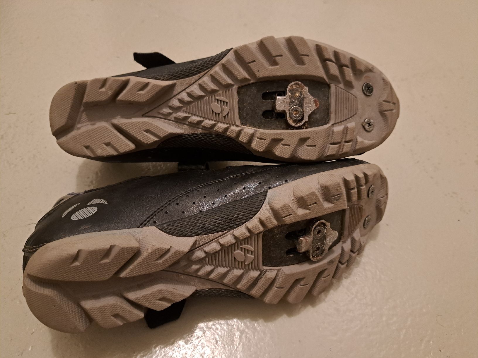 Bontrager Scarpe da uomo: Veloschuhe mit Klick Gr.44 – Nuovo (secondo la descrizione) da Besenbüren venduto da gmuerdoris84 2