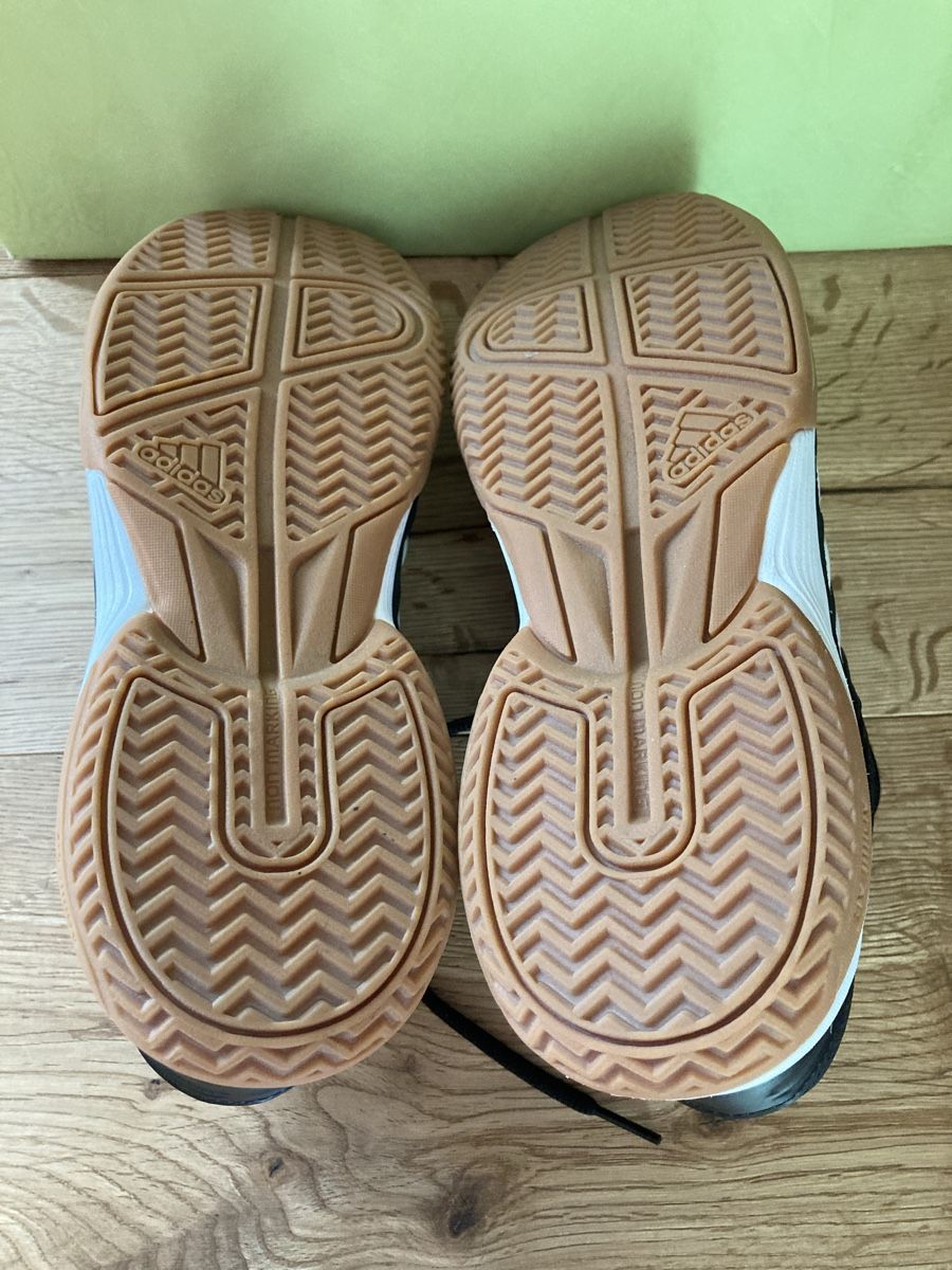 Adidas Scarpe da uomo: Hallenschuhe Grösse 43 1/3  – Usato da Bilten venduto da Ischiischi 1