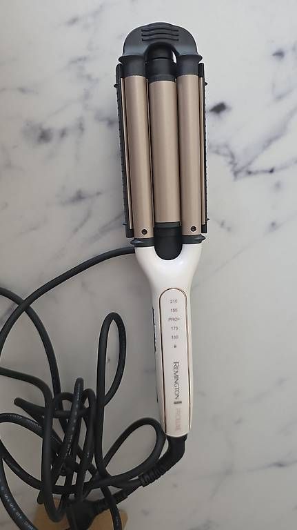 Lockenstäbe & Haarglätter: Remington PROluxe 4-in-1 Adjustable Waver – Gebraucht aus Grüningen von scotus82 2
