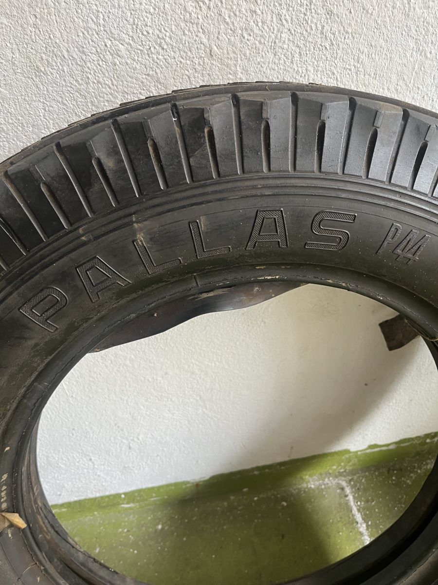 Trattori: Oldtimer Pneu Pallas P44 650 X 20 – Usato da Niederhasli venduto da Rudge1 4