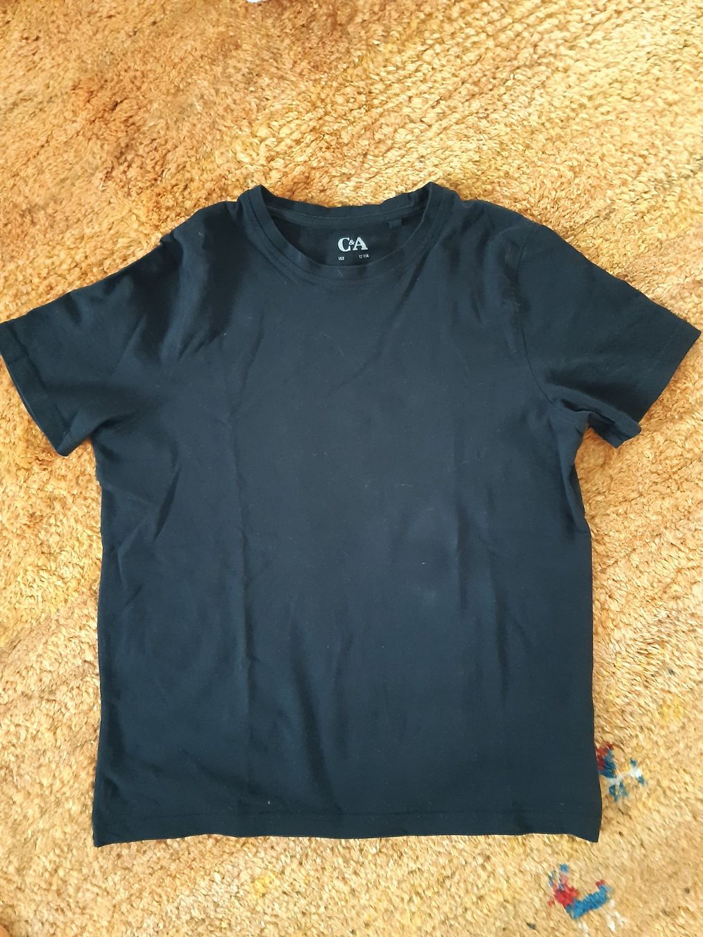 Camicie, T-shirt & Polo: T-Shirt schwarz grösse 152 – Usato da Mülligen venduto da gipseli