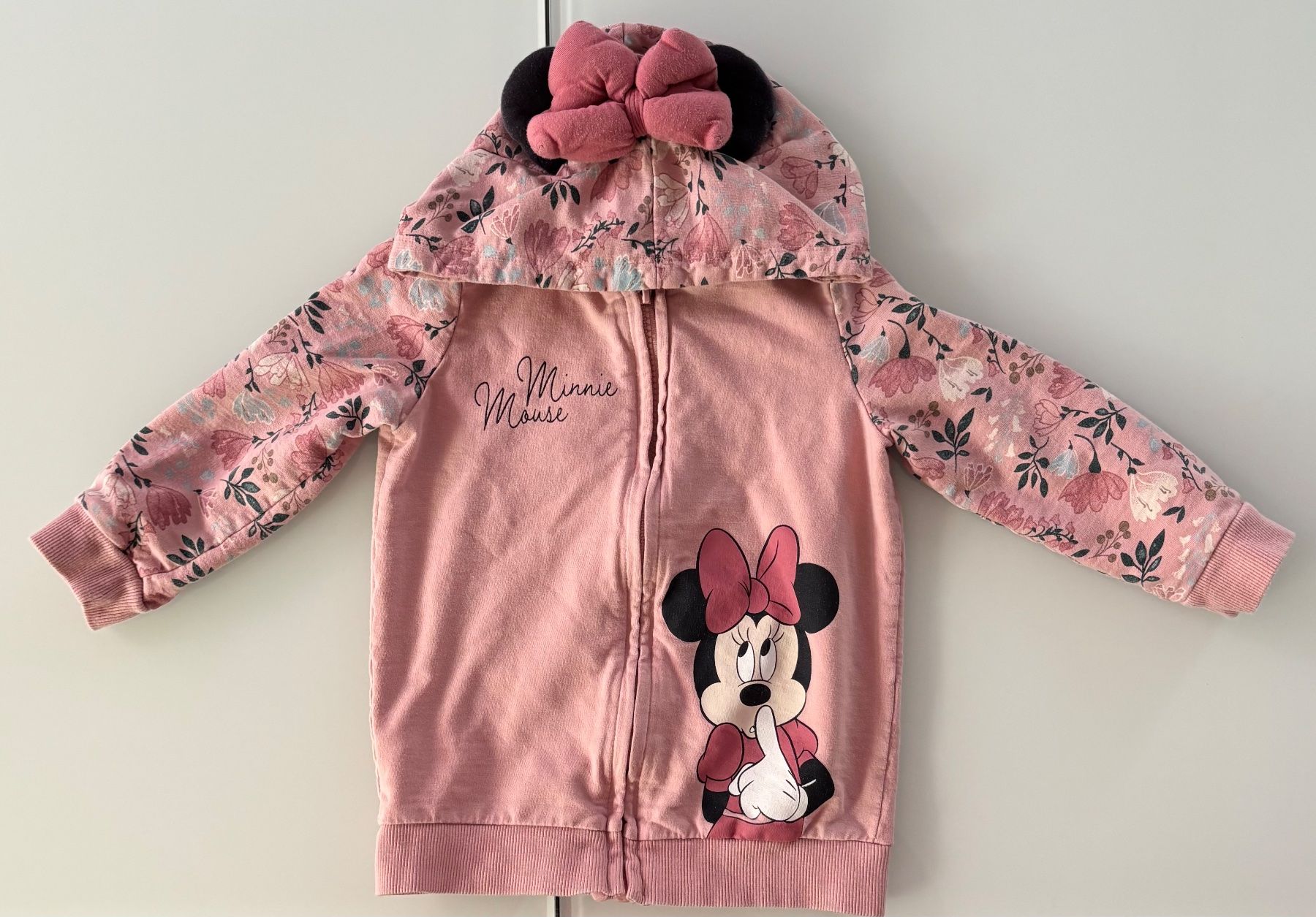 Disney Jacken & Mäntel: Minnie Mouse zip Hoodie Jacke 98 – Gebraucht aus Zollikon von d_grabher
