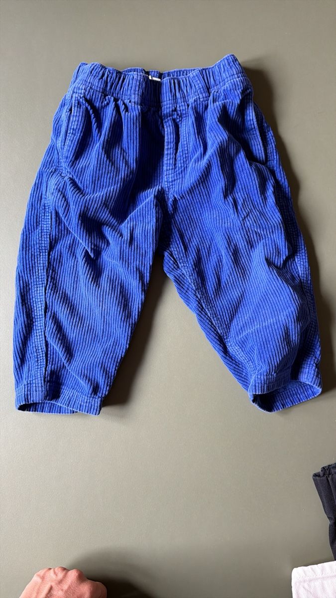 Hosen: ARKET Hose – Gebraucht aus Zürich von ilanee