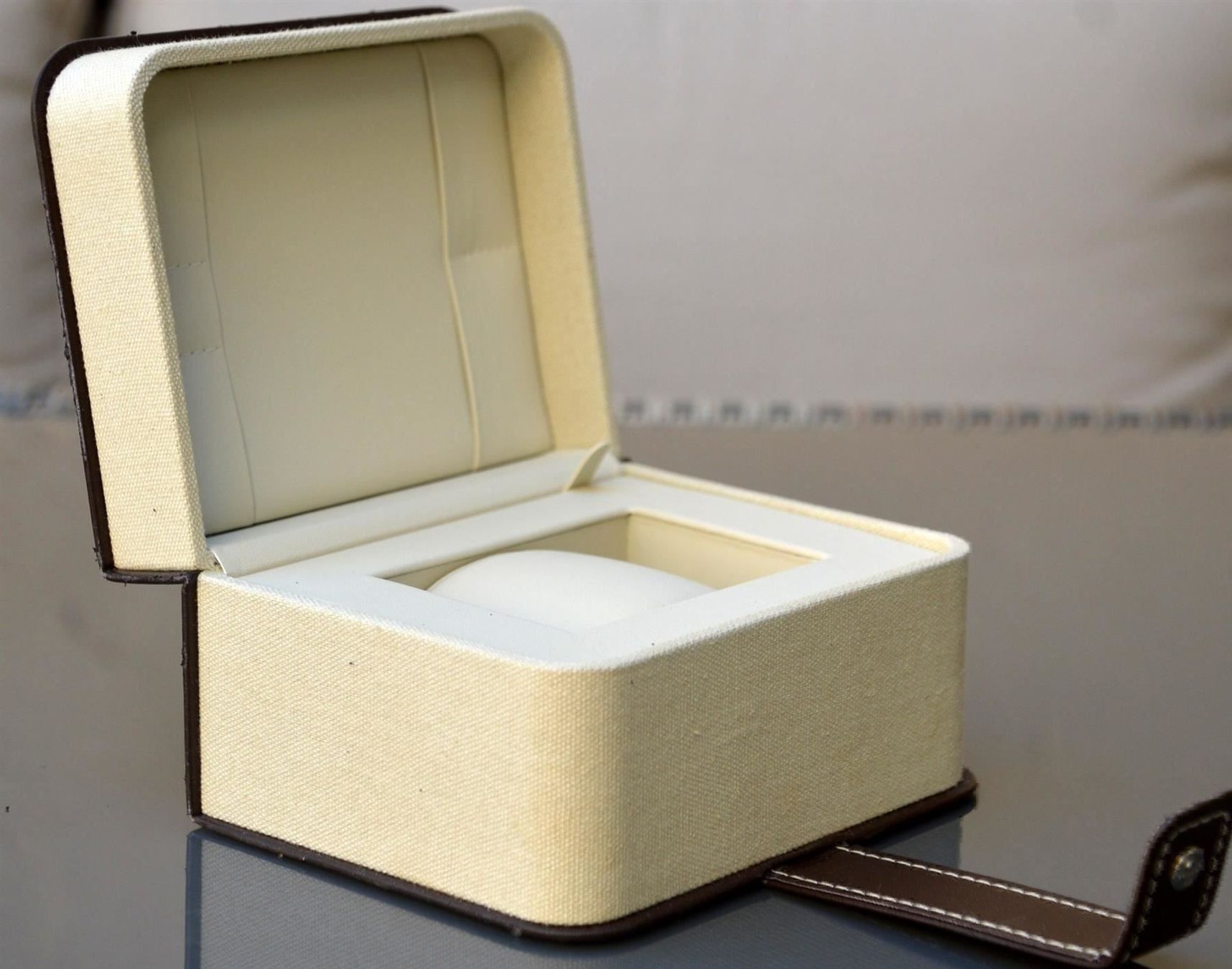 Baume & Mercier Scatole porta orologi: Uhrenbox boîte de montre Baume & Mercier – Usato da Collonges venduto da Auganien 2