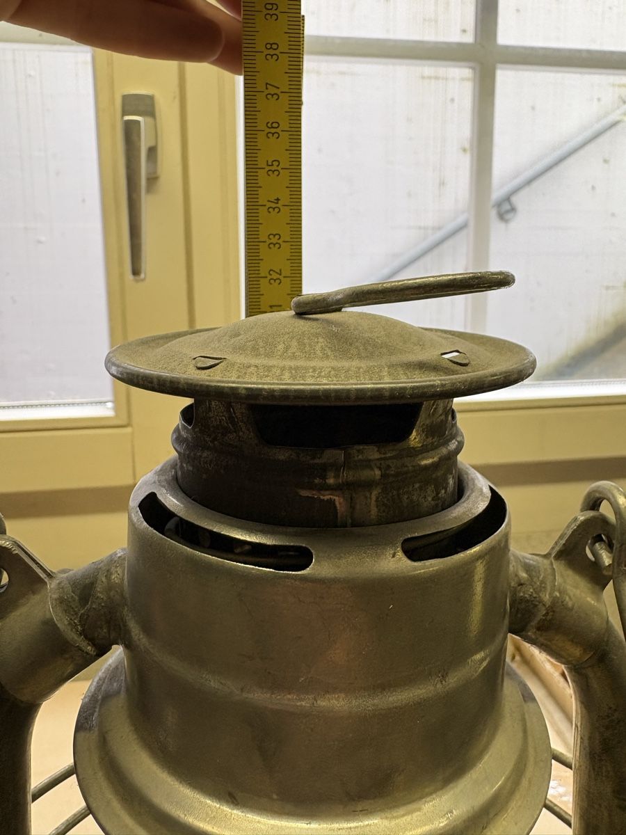 Armée suisse Lampes & Eclairage: Petroleumlampe/ Sturmlaterne Armee – D'occasion à Meilen par mogli_luna 1