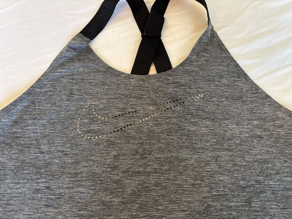 Nike Top: Nike Sport Top loosefit M – Usato da Mönchaltorf venduto da kristy_b 1