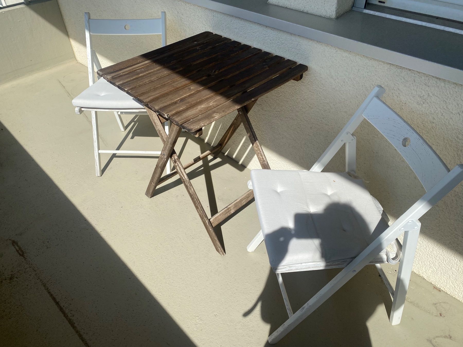 Ikea Set di tavolo e panche: Balkon Tisch und Stühle – Usato da Wädenswil venduto da giv_2lww 1