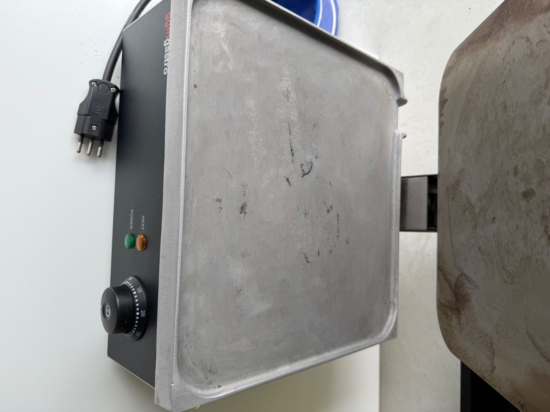 Griglie: Kontaktgrill ggmgastro – Usato da Grenchen venduto da Cimi830 1