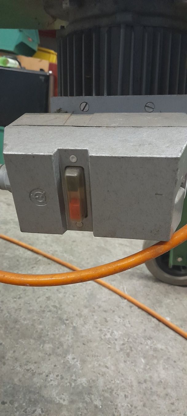Trinciatrici: Stabiler Häcksler elekro – Usato da Stetten AG venduto da TheKu8248 3