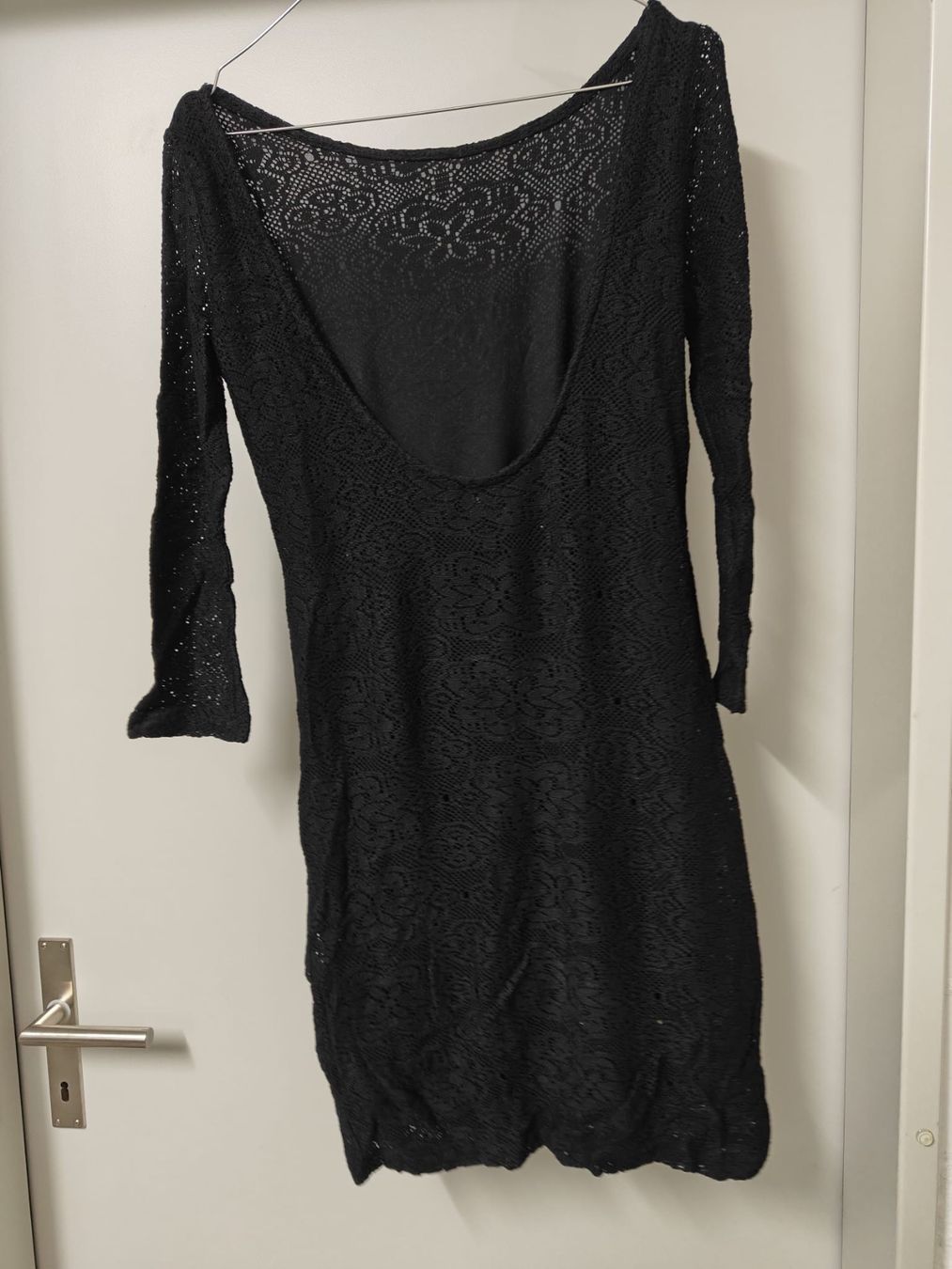 Vestiti: Schickes, kurzes, schwarzes Spitzenkleid, Grösse 36 – Usato da Basel venduto da Tierschutz-Flohmi 1