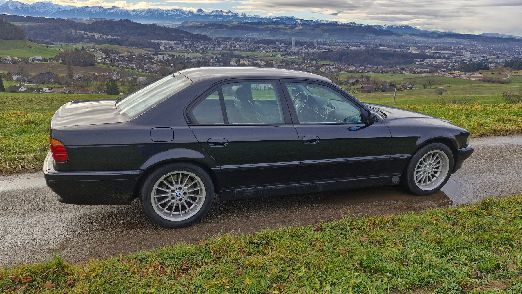 BMW Automobili: BMW 735i mit neuen Reifen – Usato da Ostermundigen venduto da jupiter3209 4