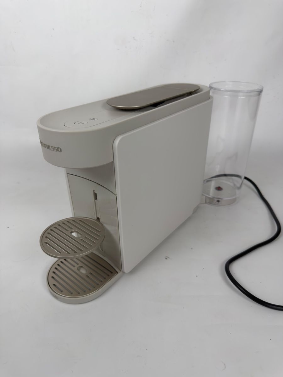Nespresso Kaffeemaschinen & Espressomaschinen: NESPRESSO KAPSELKAFFEEMASCHINE – Gebraucht aus Rothenburg von c887
