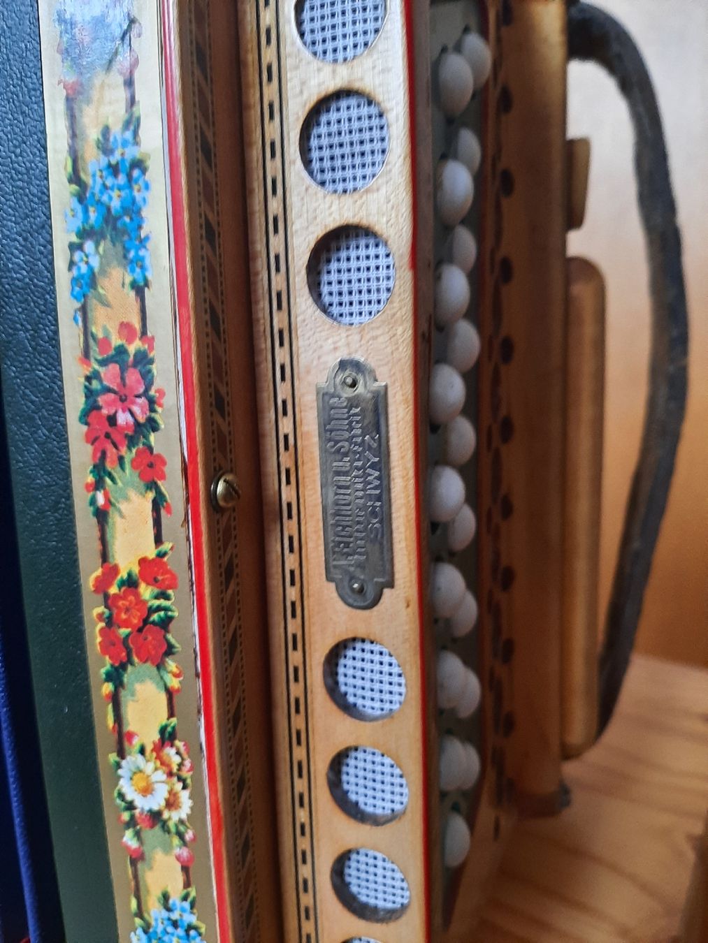 Eichhorn Instruments de musique: Schwyzerörgeli – Défectueux à Oberhelfenschwil par joesy77 2