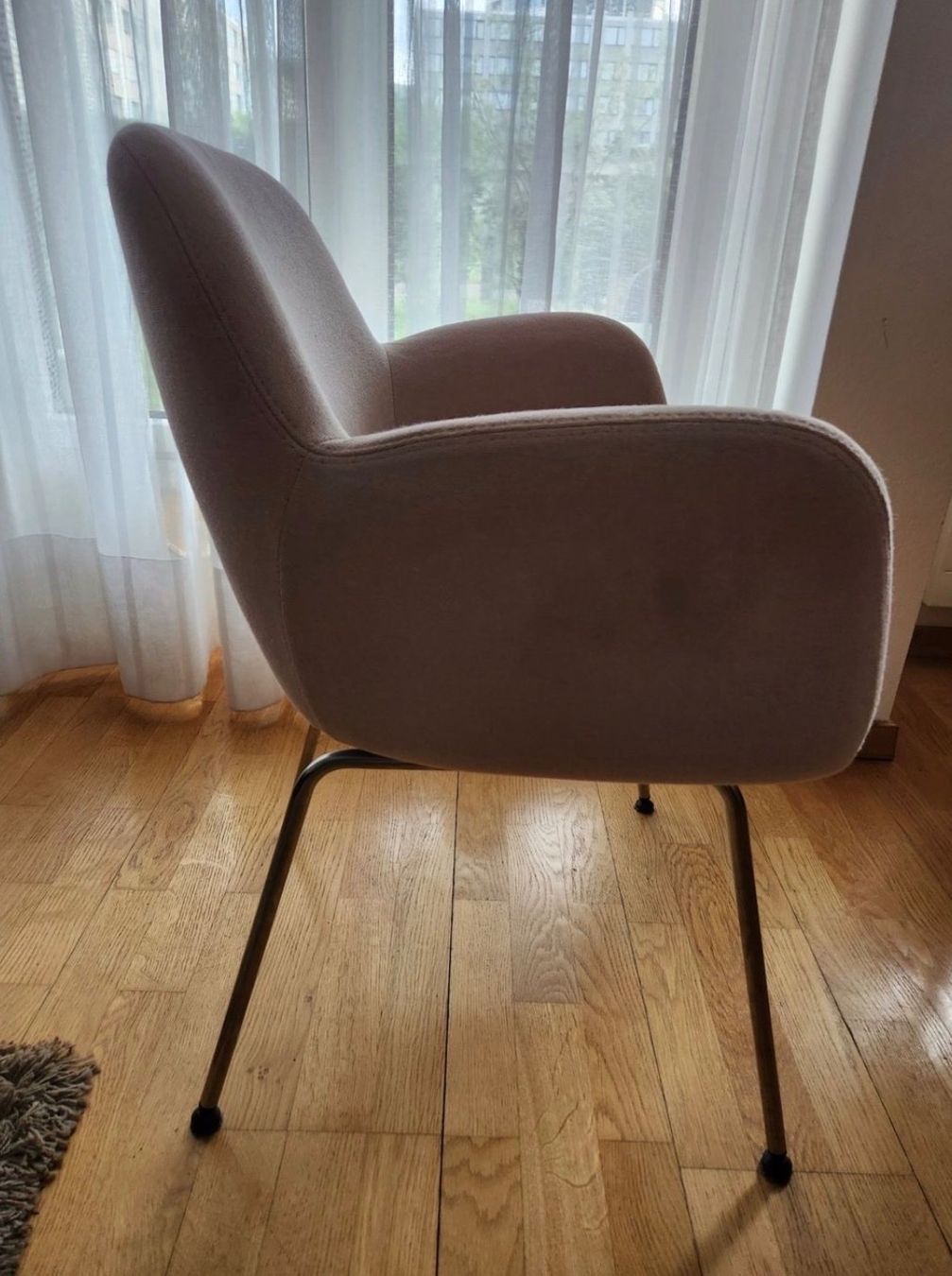 Chaises: 4x Rosa graue Stühle – D'occasion à Zürich par val_xym5 1