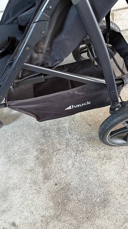 Accessori per carrozzine: Kinderwagen Marke Hauck – Usato da Hünenberg venduto da Voalain 1