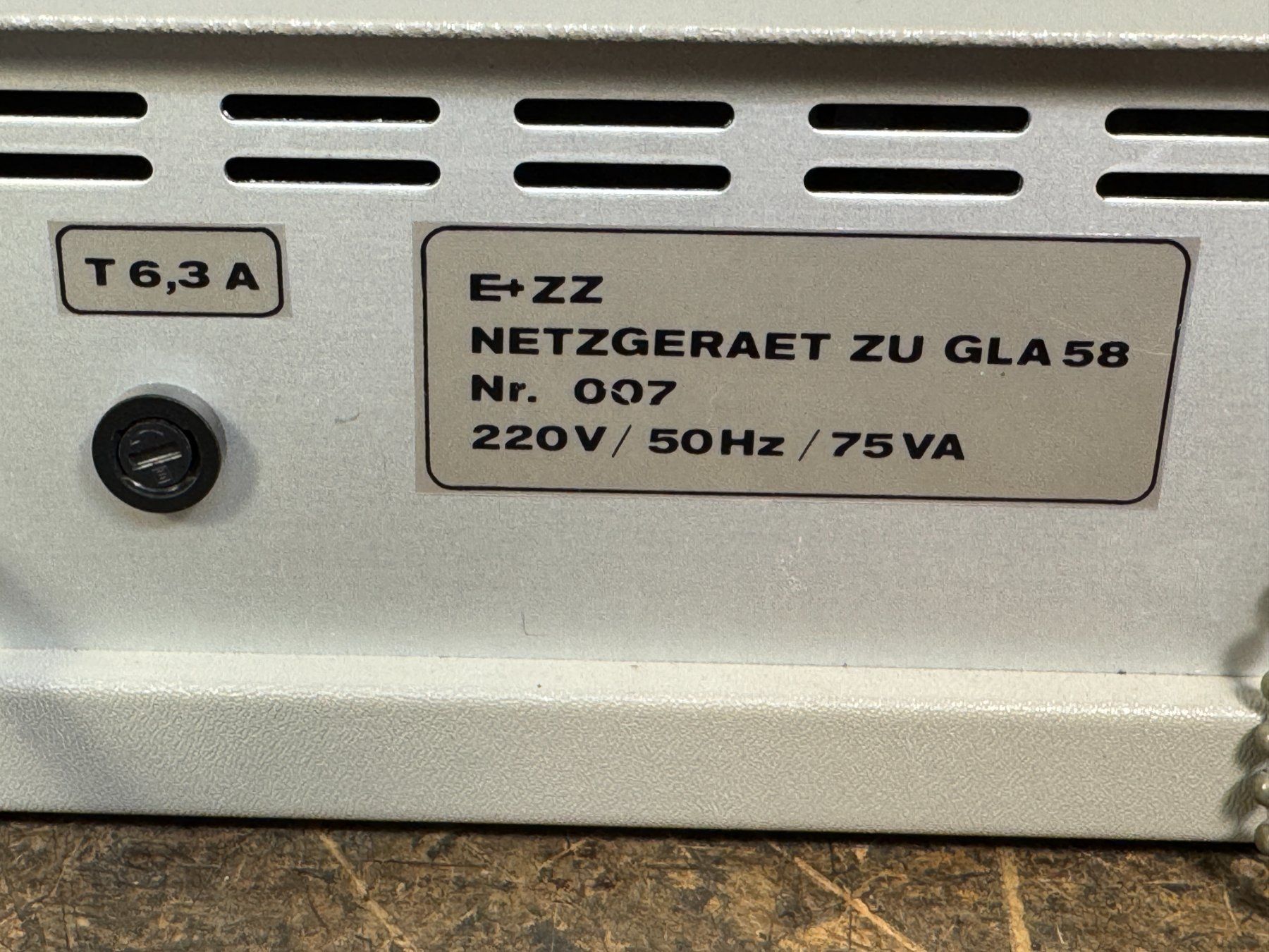 Ladegeräte: Militär Netzgerät zu GLA 58 – Gebraucht aus Ins von Revue-1000 4