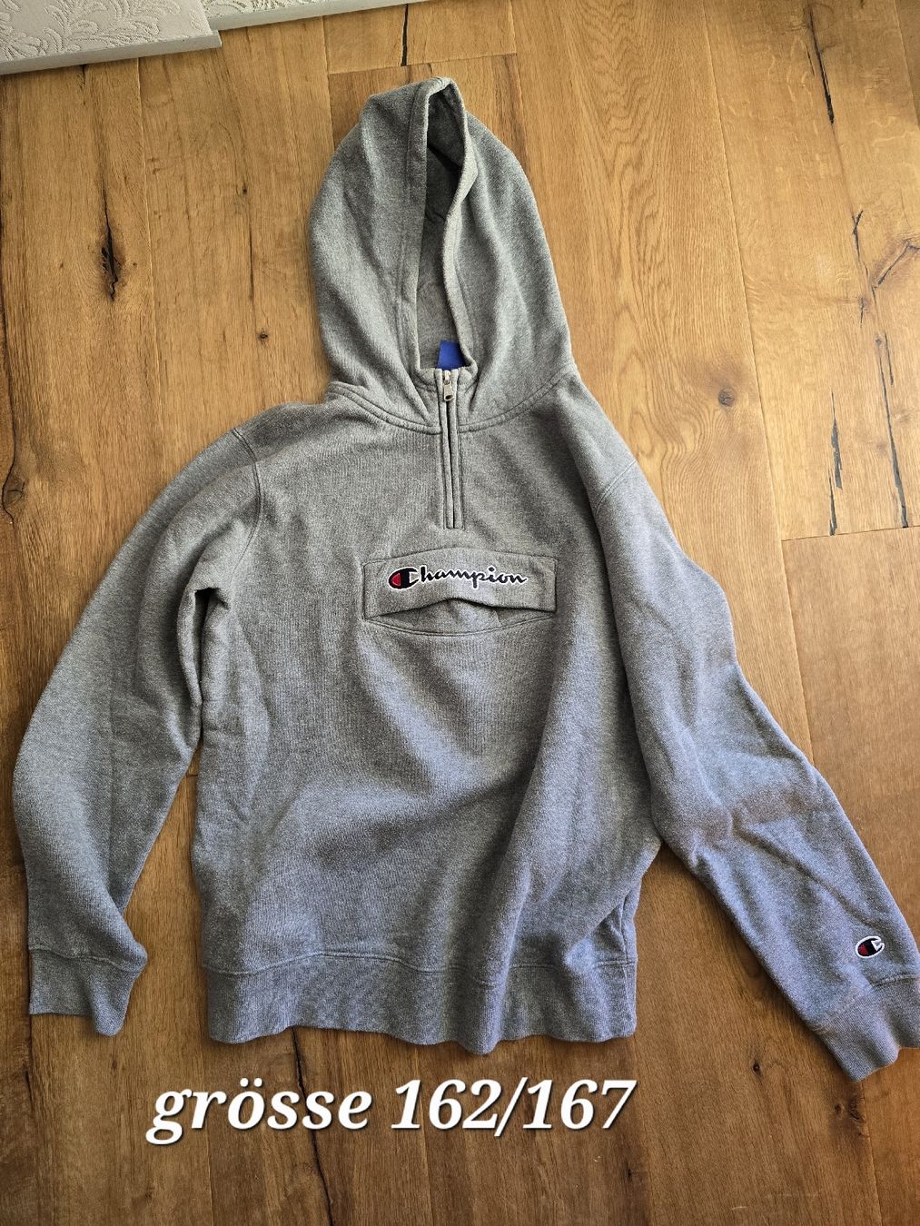 Champion Pullover & Sweatshirts: Champion Hoodie Grau, Gr. 162/167, – Gebraucht aus Wittenbach von Tigerlili