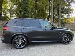 BMW X5 xDrive45e M Sport Plug-in Hybrid – Color Edition