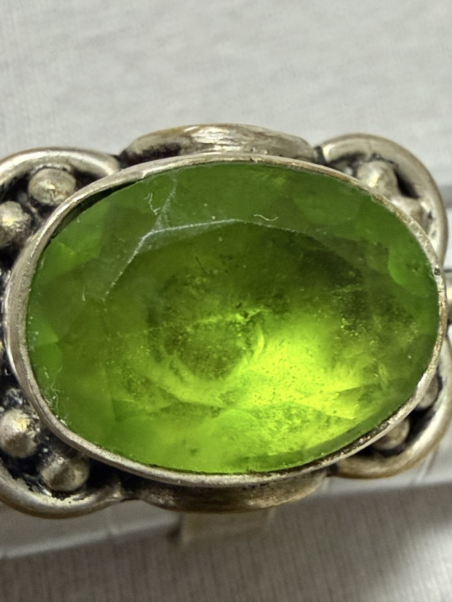 Ringe: Ring mit Peridot  – Gebraucht aus Oberhof von RealStone