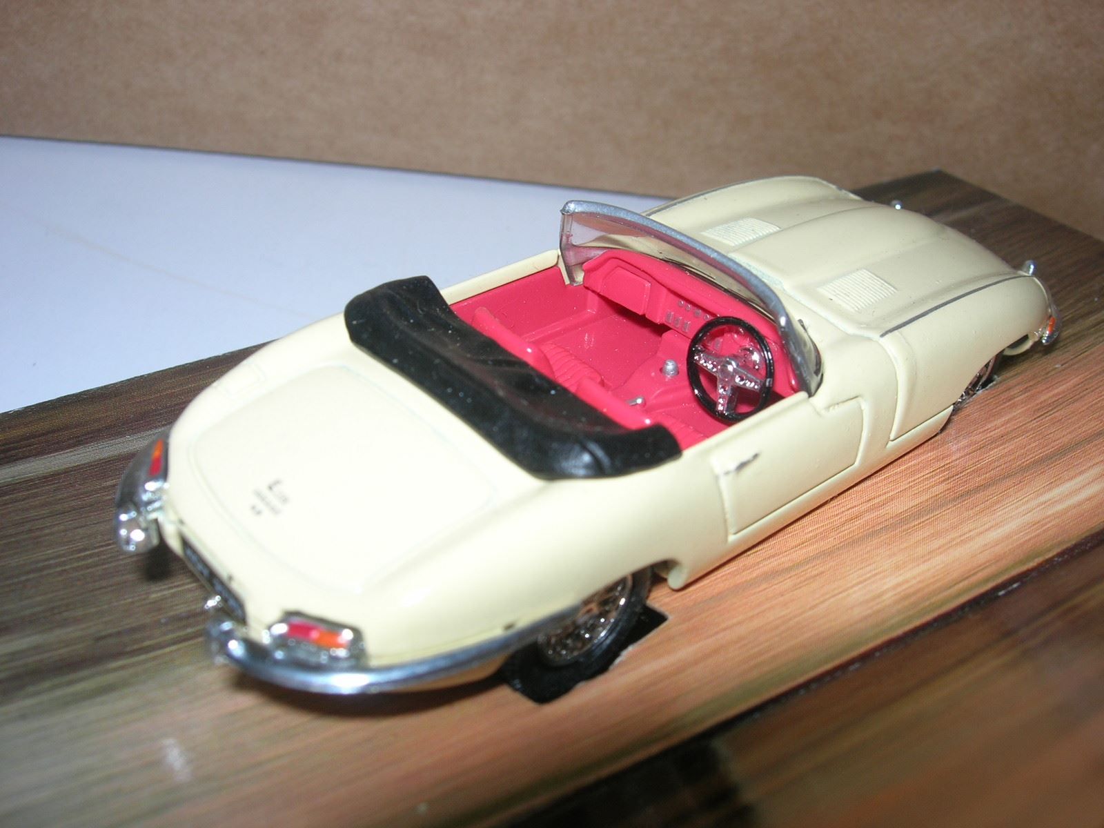 Jaguar Voitures modèles: Jaguar E Type Open ° Corgi 1:43 – Neuf avec emballage d'origine à Hornussen par Amw 3