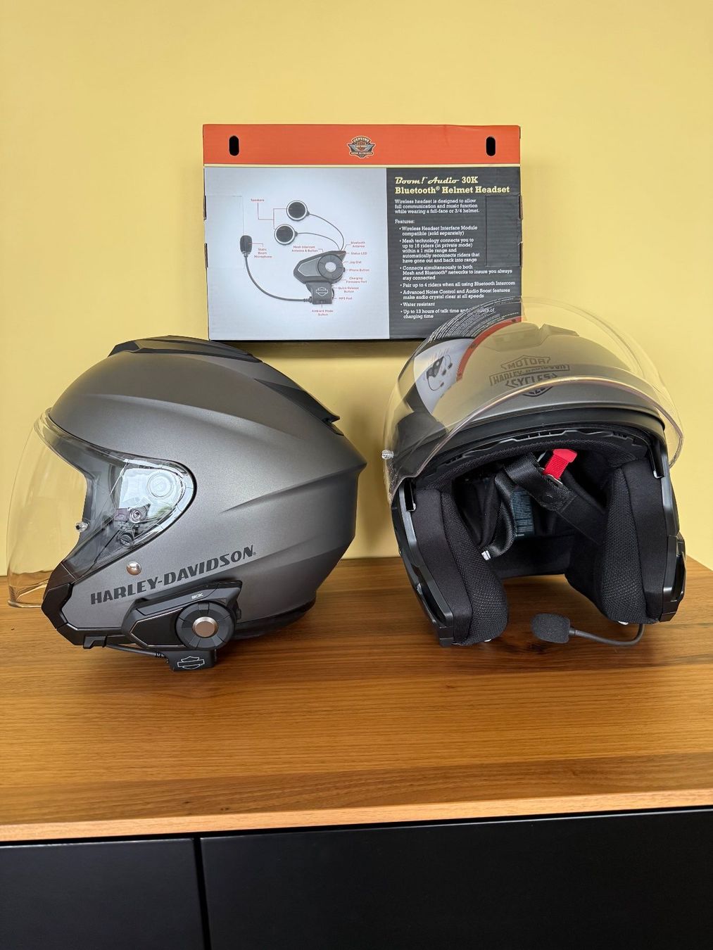 Harley-Davidson Caschi & visiere: 2 Jethelme HD mit Headsets, Wireless 30K – Nuovo (secondo la descrizione) da Oensingen venduto da mar_yn5q