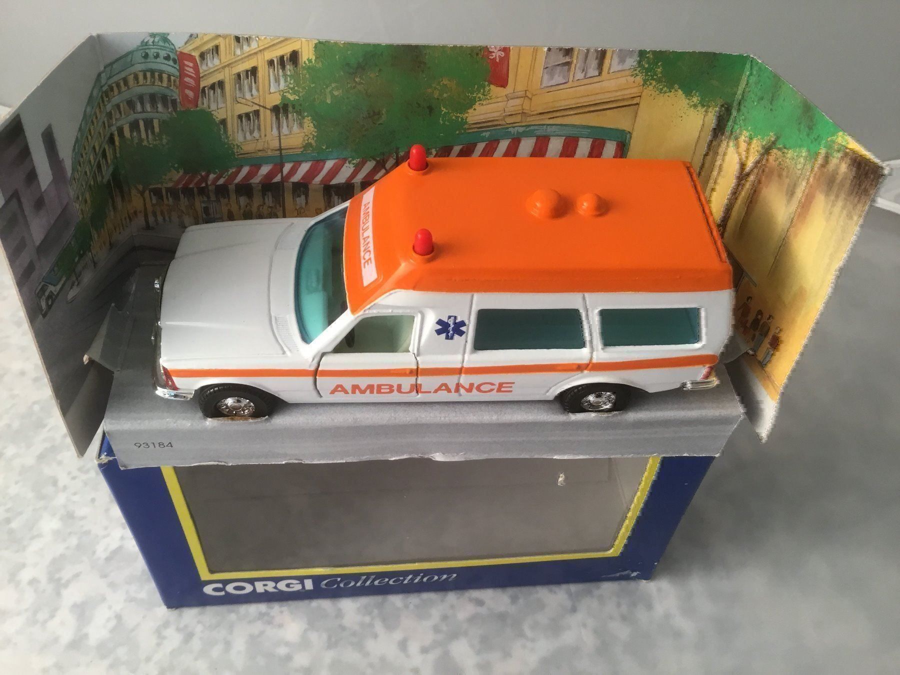Mercedes-Benz Modellautos: Mercedes Ambulance, 1:32 – Neu und originalverpackt aus Erlenbach im Simmental von Model_box 1