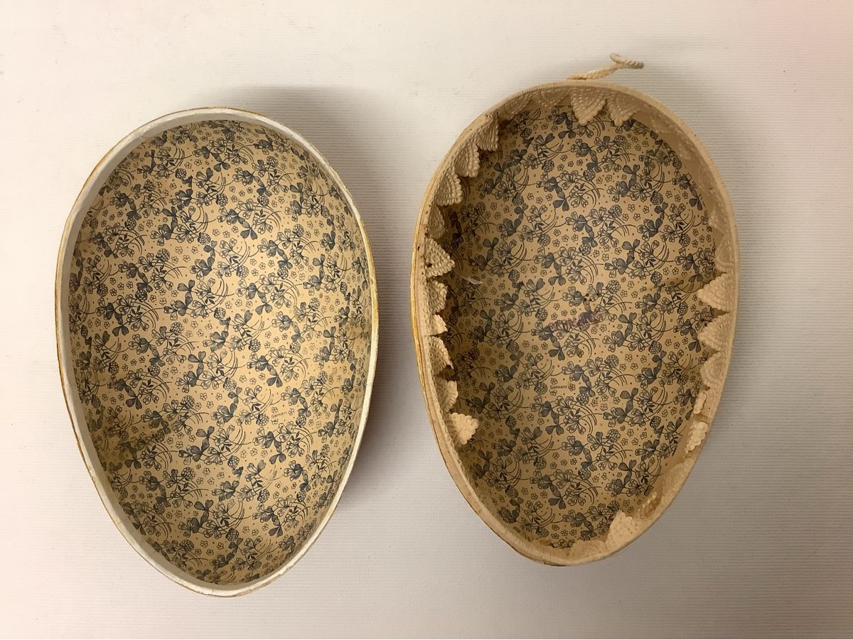 Tutte le decorazioni: Candycontainer, Osterei, Pappe, alt – Usato da Zürich venduto da -Panoptikum- 5