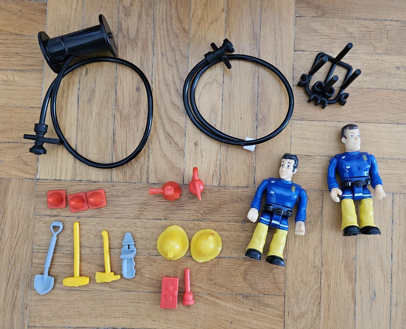 Giocattoli: Fireman Sam Fire Engine Truck Playset with Figures! – Usato da Buchs SG venduto da lop_vqn9 2