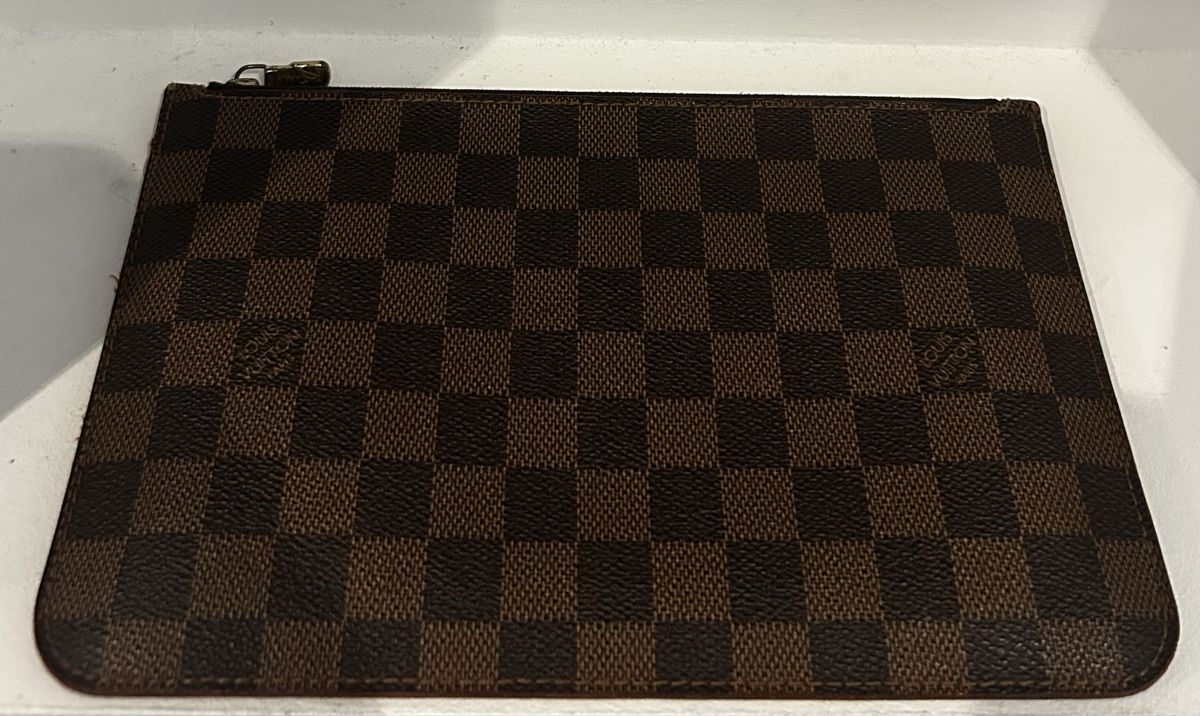 Louis Vuitton Sacs femmes: Louis Vuitton Pochette – D'occasion à Ebmatingen par Christopher123 2