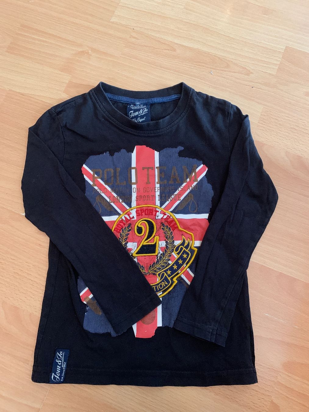 Maglioni & Felpe: Joli pull Tom & Jo taille 110 ou 5 ans – Usato da MEYRIN venduto da Gwendo10