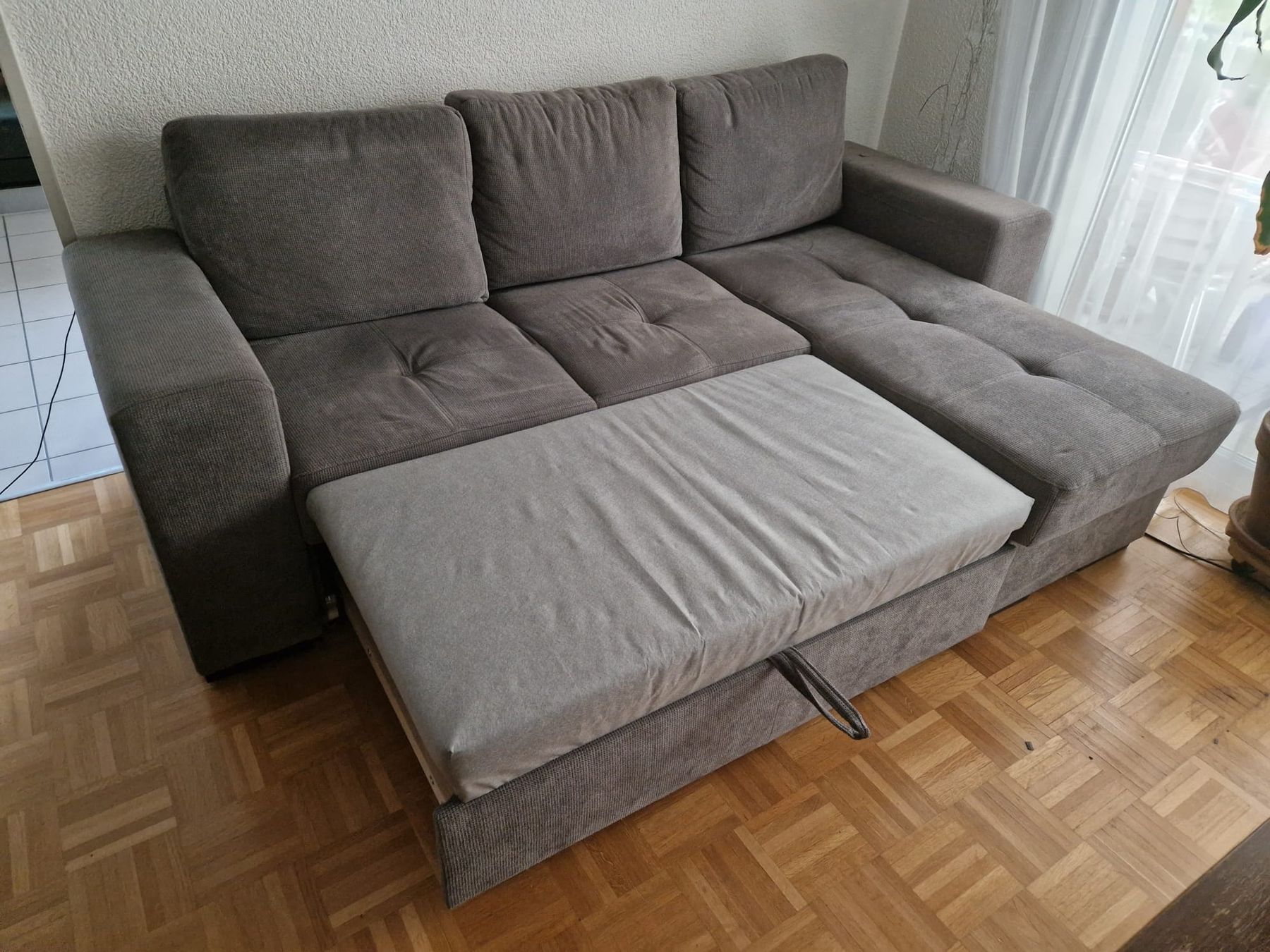 Divani: Ecksofa mit Bettfunktion und Stauraum dunkelgrau – Usato da seengen venduto da RevGoatfreed 1