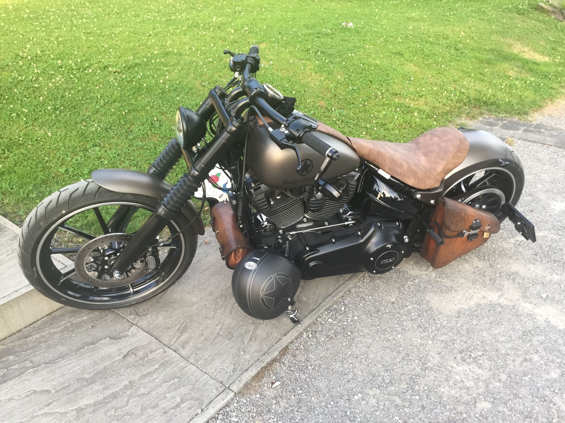 Harley-Davidson Chopper: HARLEY-DAVIDSON FXSB Breakout 103 ABS CUSTOMBIKE – Usato da Andwil SG venduto da ElmAki 9