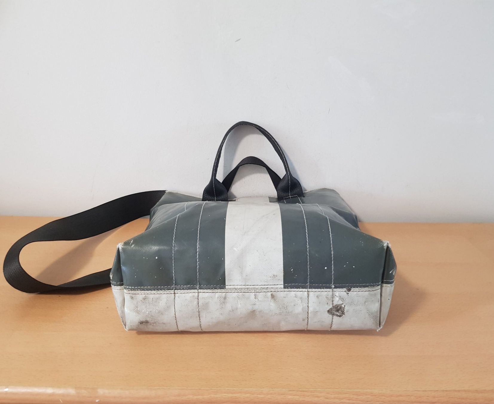 Freitag Borse: Freitag Tasche/Umhängetasche – Usato da Basel venduto da Birs868 4