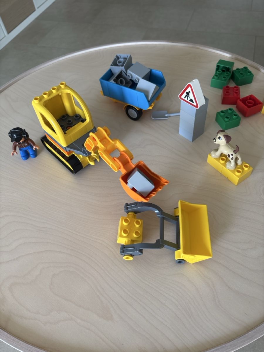 Lego Baukästen: Lego Duplo chantier engins transformable – Gebraucht aus Lausanne von pabernard 2