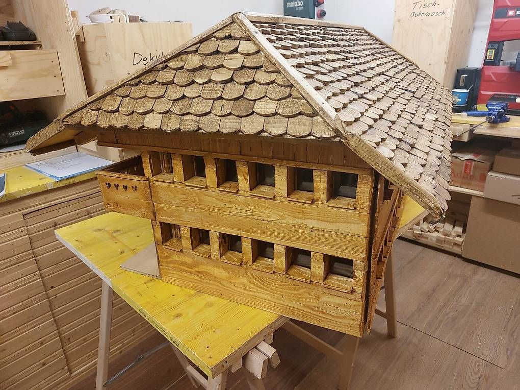 Giocattoli: Emmentaler Wohn- Bauernhof – Nuovo (secondo la descrizione) da Bätterkinden venduto da marzaeka
