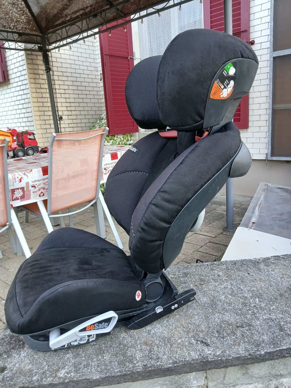 Auto-Kindersitze: BeSafe – Gebraucht aus Welschenrohr von 2827 1