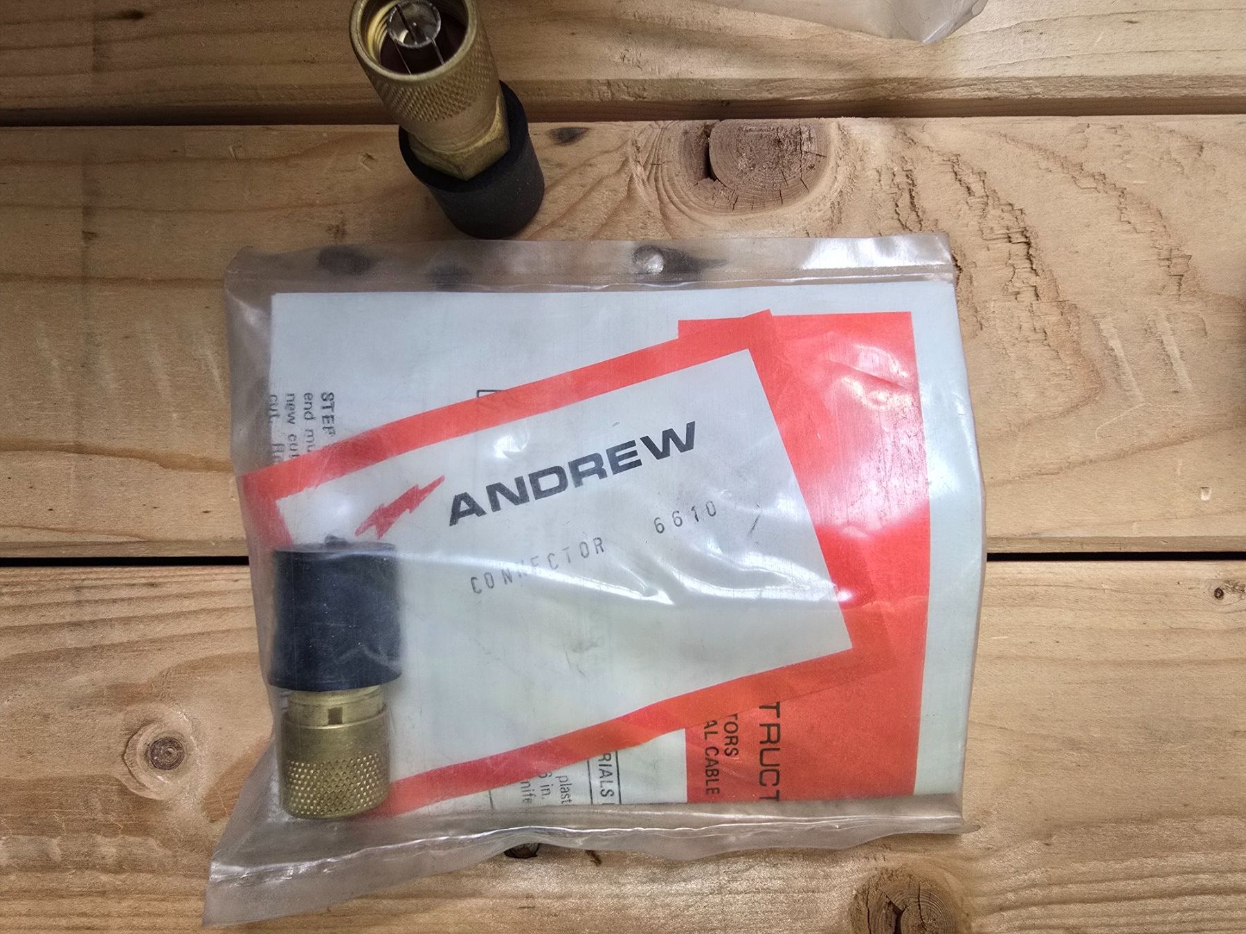 Elektronikbauteile: Andrew Type 74W connector – Neu und originalverpackt aus Lutry von Matteo022 4