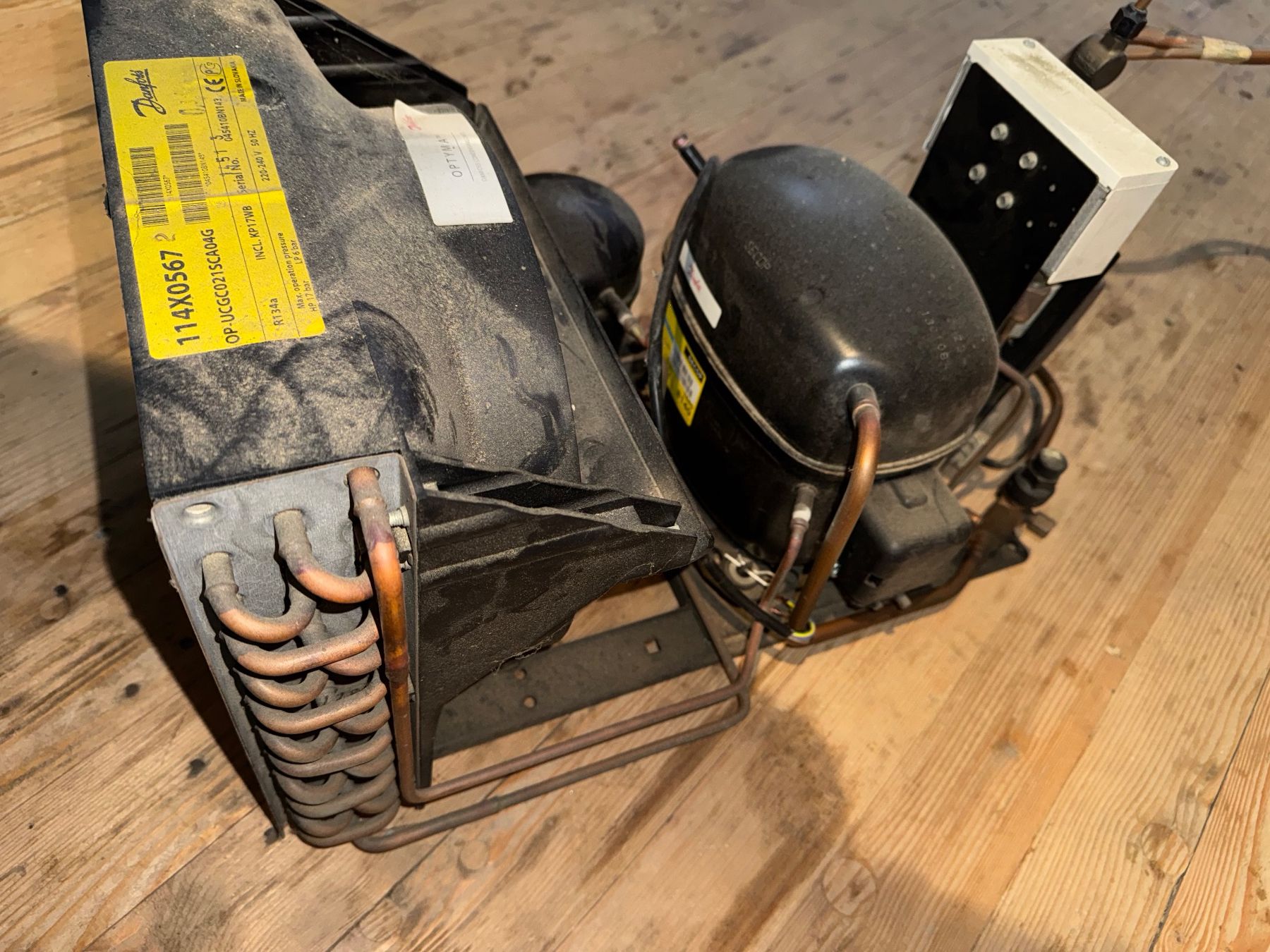 Compressori: Danfoss Verflüssigungssatz Kühl Aggregat Kompressor Kondensa – Usato da Aesch ZH venduto da superpotato 3