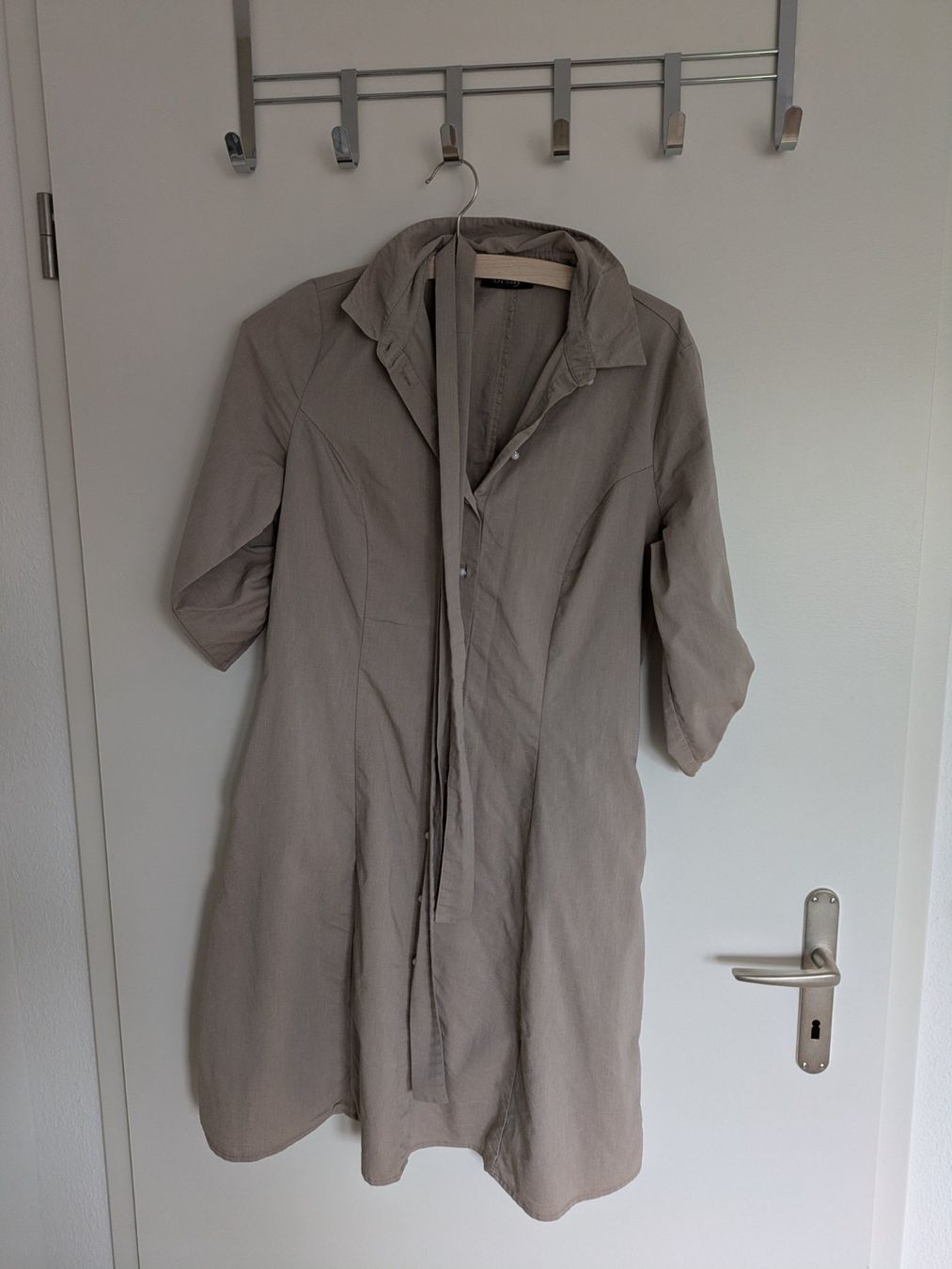 Orsay Vestiti: Businesskleid Beige mit Gurt Gr. 38 – Usato da Bern venduto da macsandra