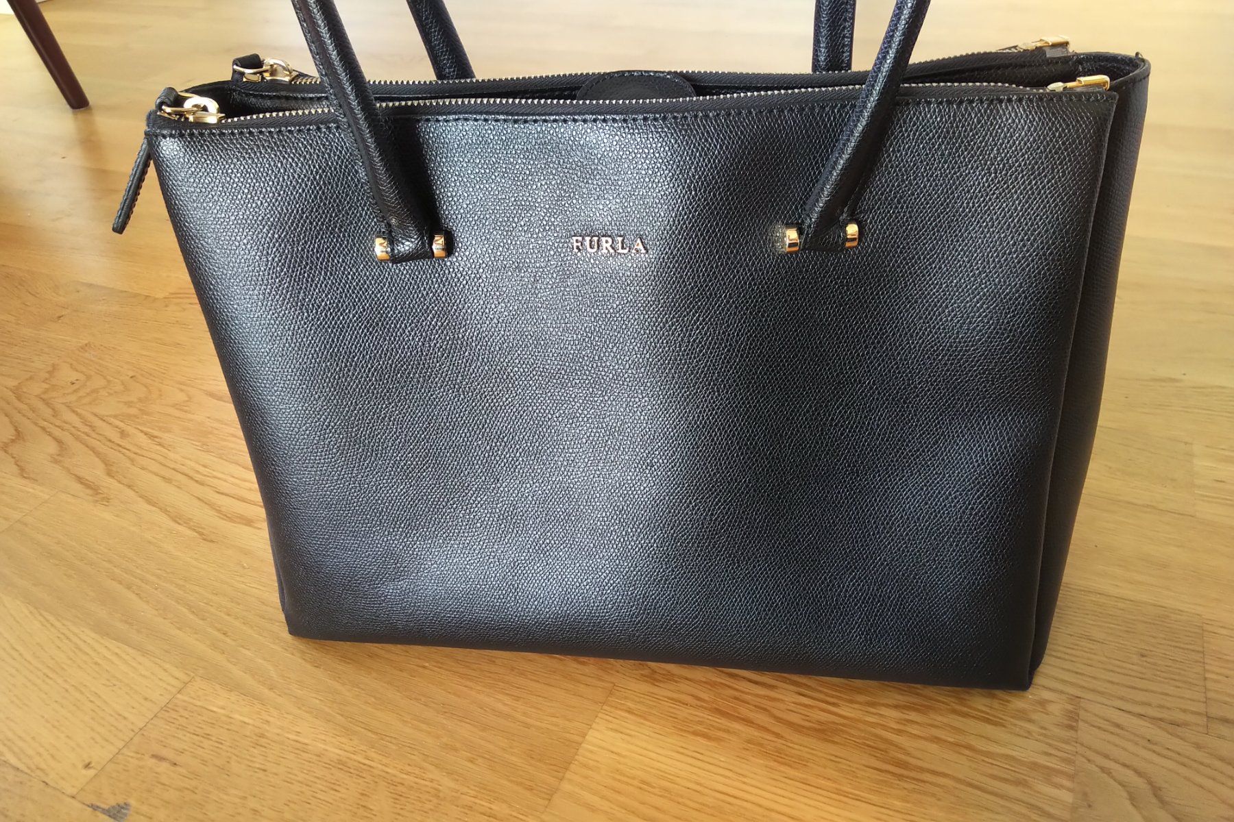 Furla Taschen für Damen: Furla Shopper Schultertasche Leder schwarz wie NEU – Gebraucht aus Stäfa von fra_k8kk 2