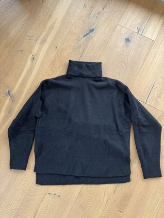 Oysho Rollkragen Strickpullover schwarz Gr. S