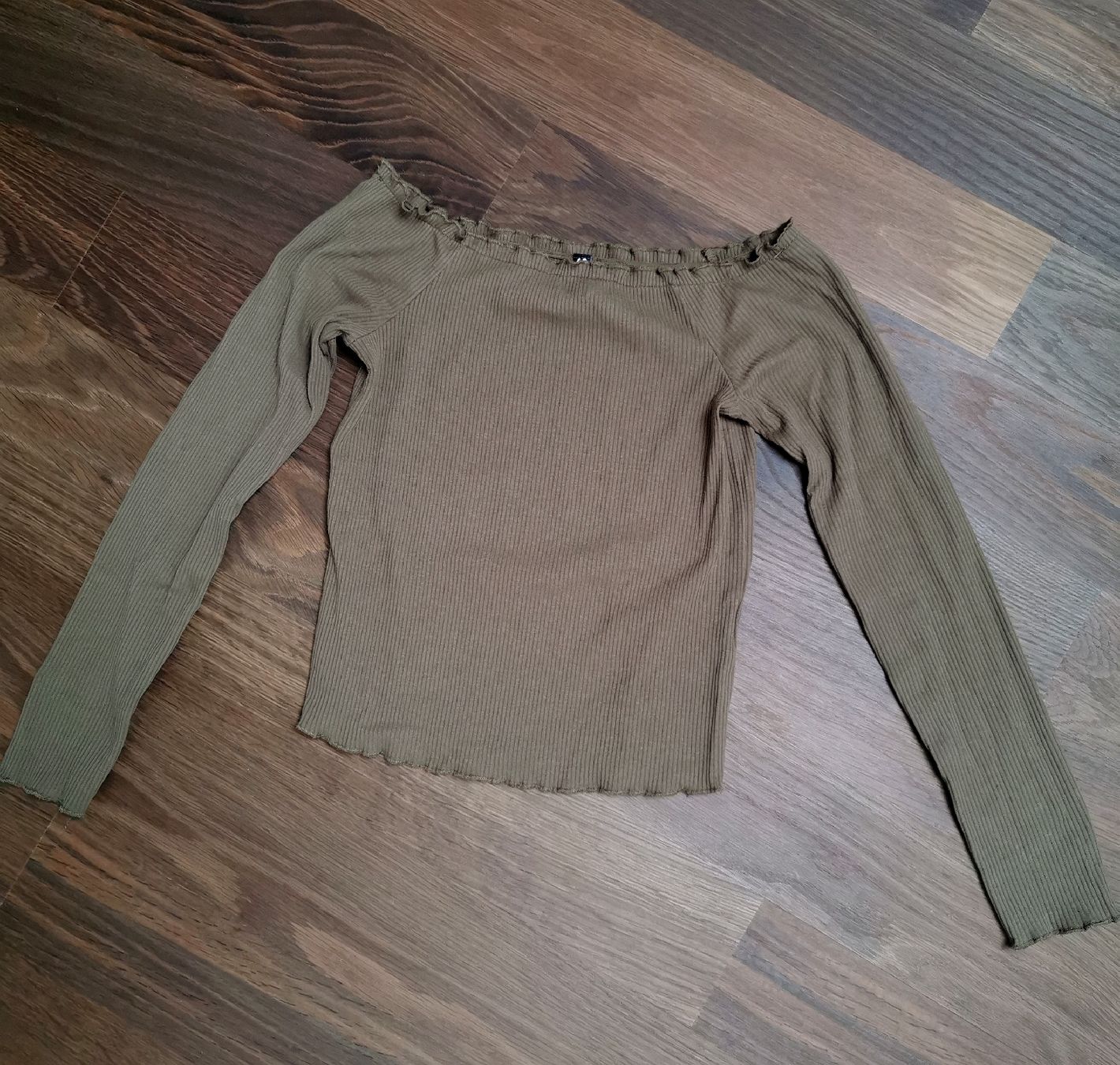 Pieces Tops: Pieces Top khaki, Gr. S – Gebraucht aus Obergerlafingen von Sigus