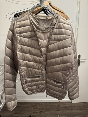 Damen Steppjacke Amisu beige Grösse 38 guter Zustand