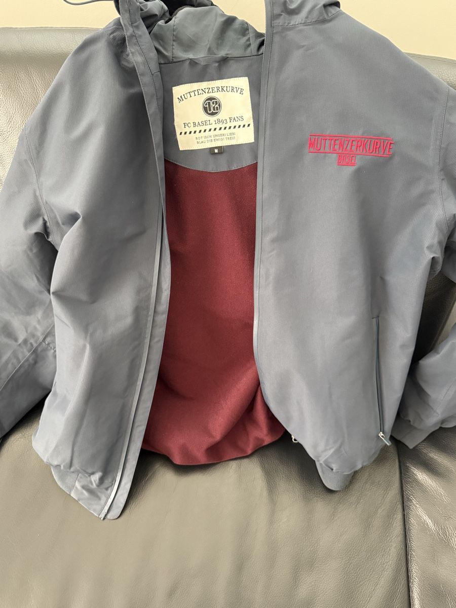Jacken: Muttenzerkurve Jacke Gr. M – Gebraucht aus Liestal von Do123